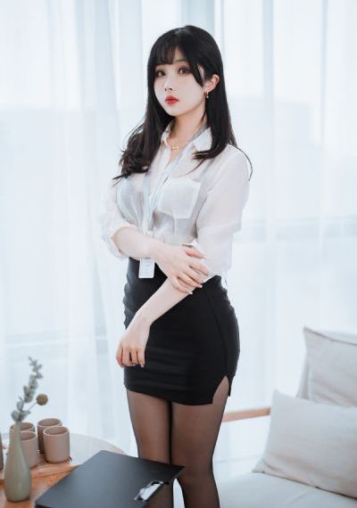 春潮烂漫海棠红在线_十万网红美女美酱
