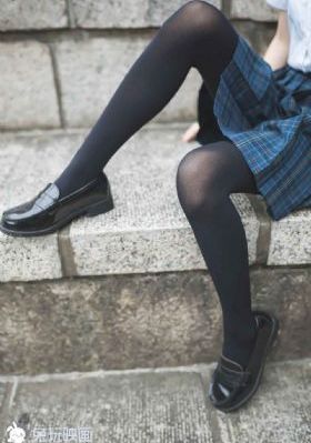 17岁中国在线观看免费完整版电影_BD英语完整版观看